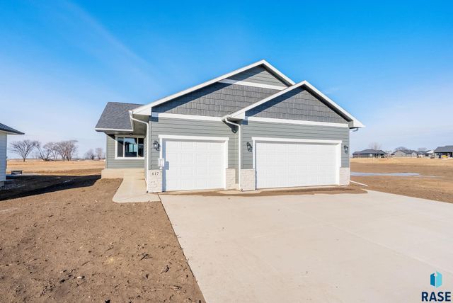 617 N Juniper St Street, Lennox, SD 57039