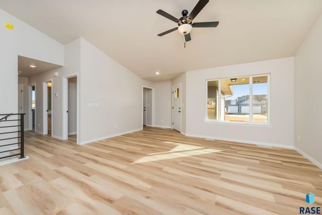 617 N Juniper St Street, Lennox, SD 57039