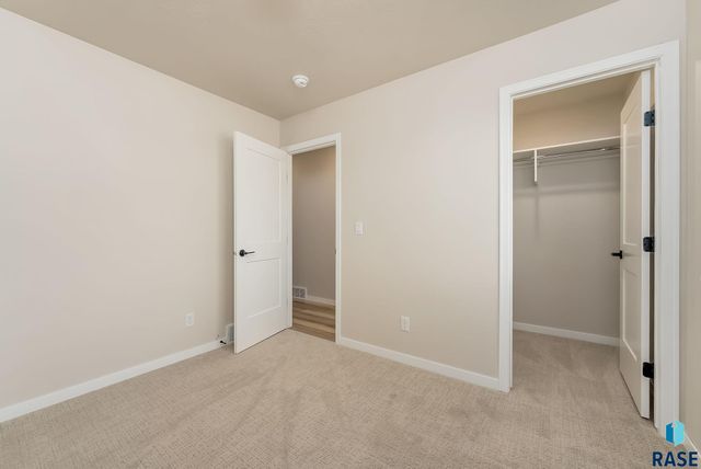 617 N Juniper St Street, Lennox, SD 57039