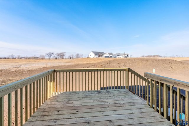 617 N Juniper St Street, Lennox, SD 57039