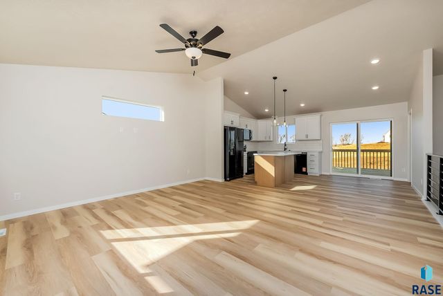 617 N Juniper St Street, Lennox, SD 57039