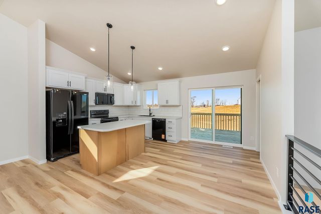 617 N Juniper St Street, Lennox, SD 57039