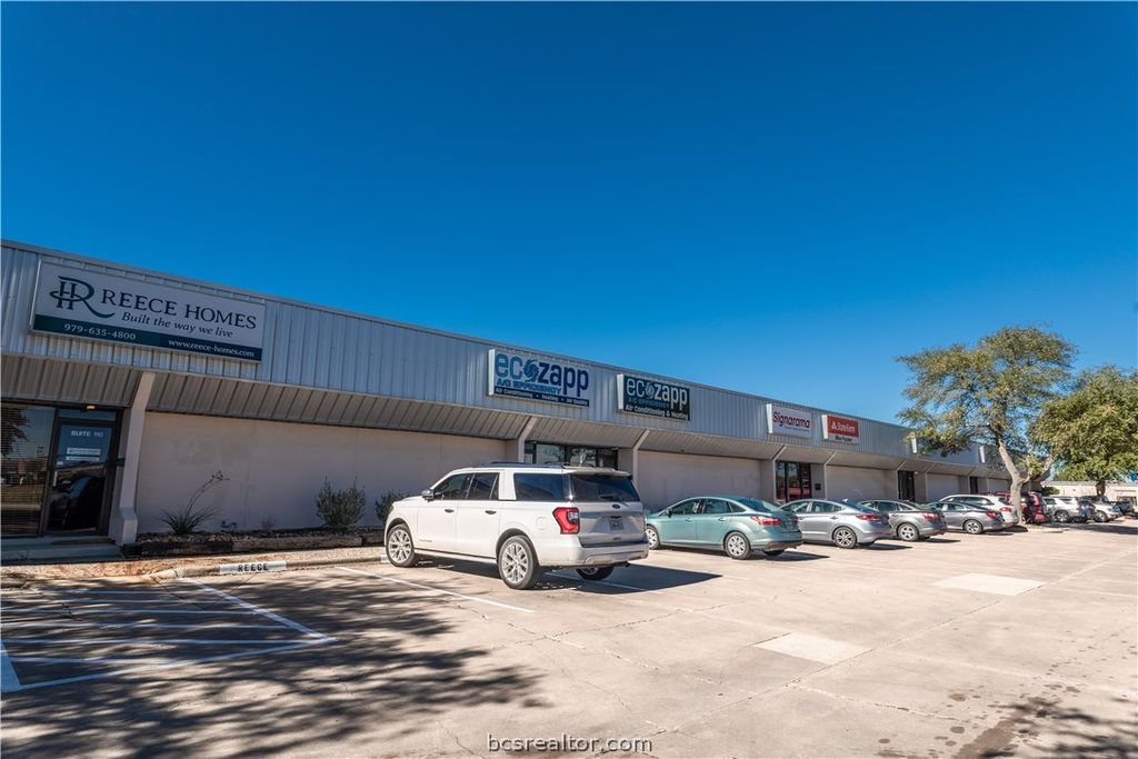 3900 State Highway 6 S 103-104, College Station, TX 77845 — exterior