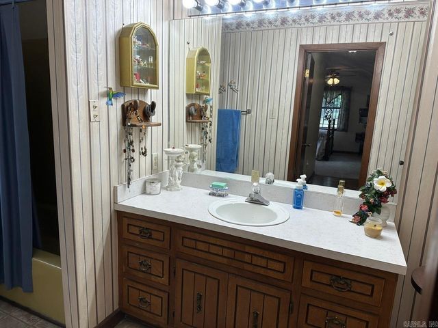 111 Hefner Street, Searcy, AR 72143