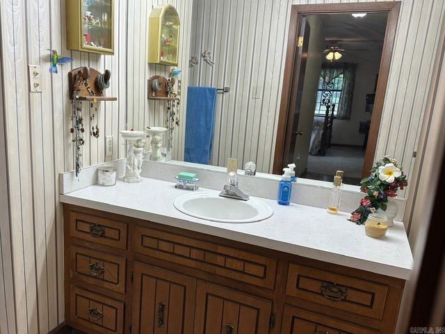 111 Hefner Street, Searcy, AR 72143