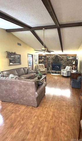111 Hefner Street, Searcy, AR 72143