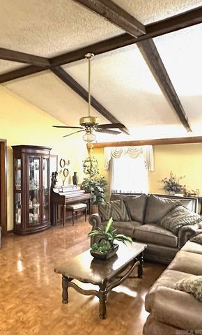 111 Hefner Street, Searcy, AR 72143