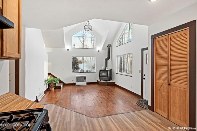 12475 W Corn Street, Houston, AK 99623