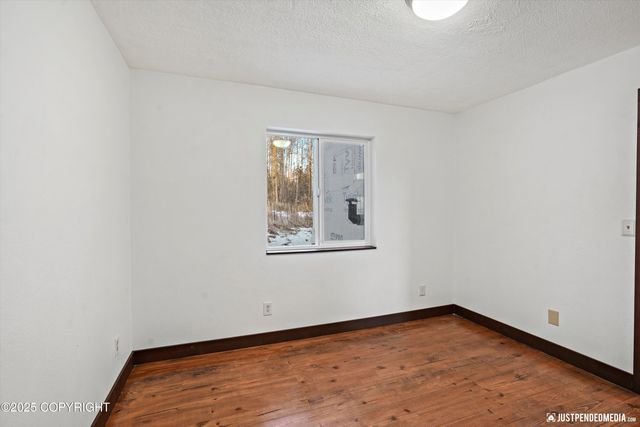 12475 W Corn Street, Houston, AK 99623