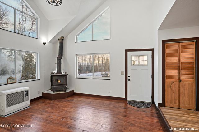 12475 W Corn Street, Houston, AK 99623