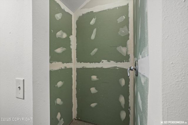 12475 W Corn Street, Houston, AK 99623