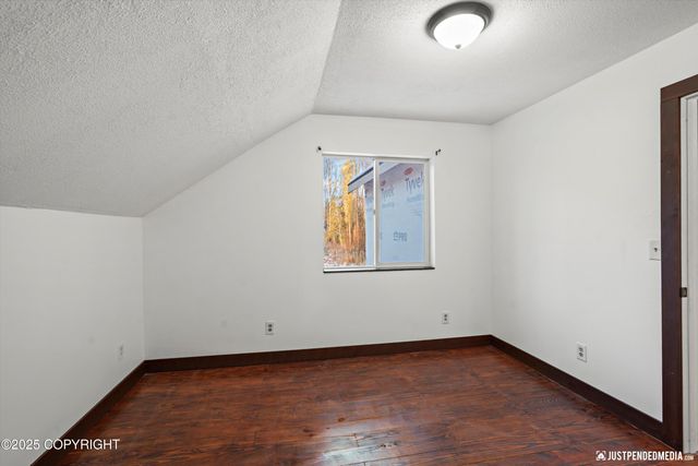 12475 W Corn Street, Houston, AK 99623