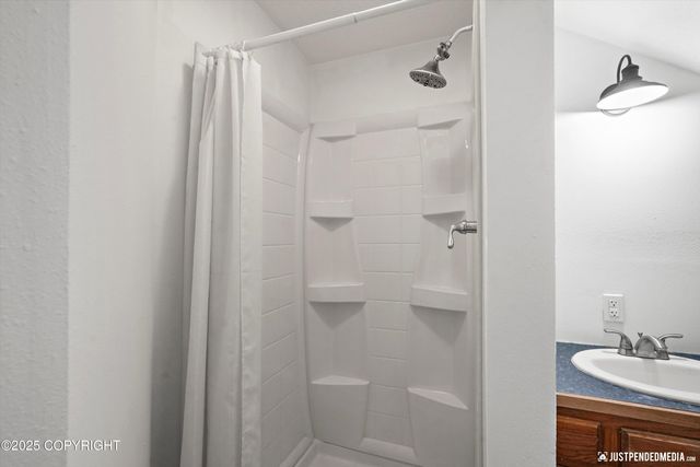 12475 W Corn Street, Houston, AK 99623