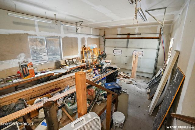 12475 W Corn Street, Houston, AK 99623