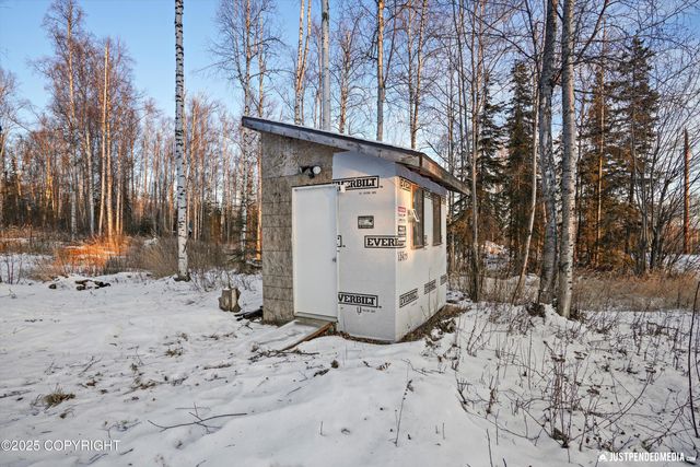 12475 W Corn Street, Houston, AK 99623