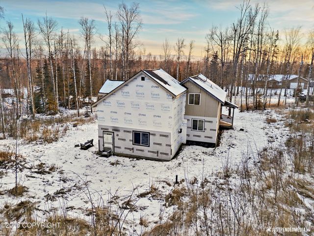 12475 W Corn Street, Houston, AK 99623