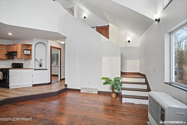 12475 W Corn Street, Houston, AK 99623