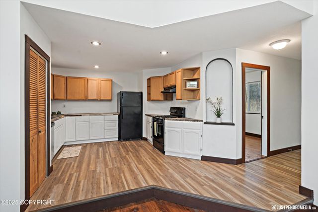 12475 W Corn Street, Houston, AK 99623