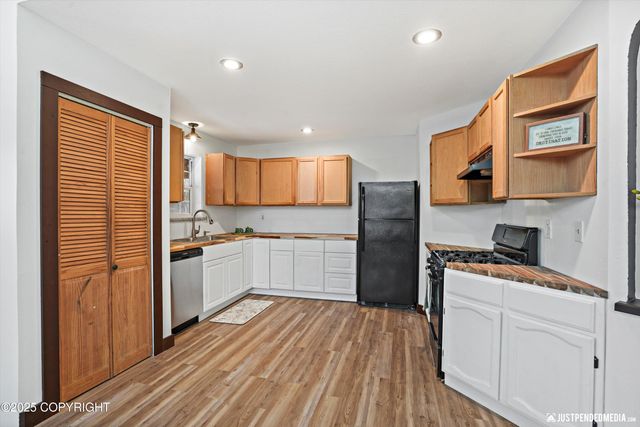 12475 W Corn Street, Houston, AK 99623