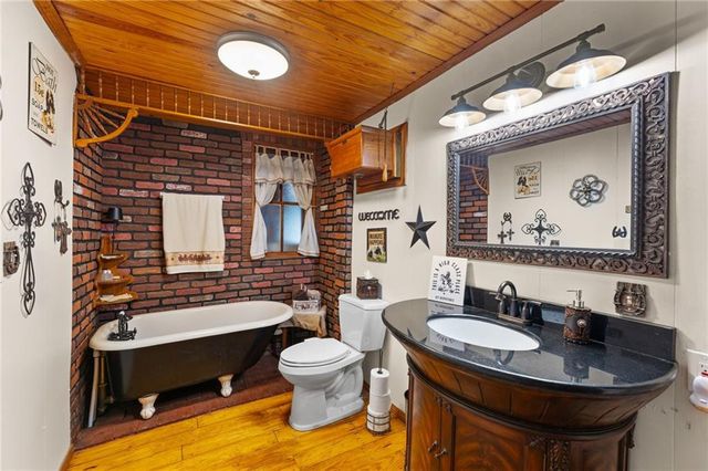 103 E 1st Street, Wellsville, KS 66092