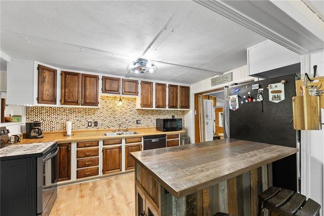 103 E 1st Street, Wellsville, KS 66092