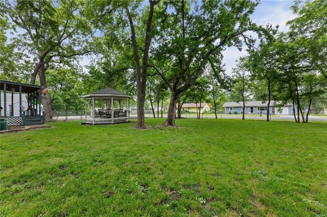103 E 1st Street, Wellsville, KS 66092
