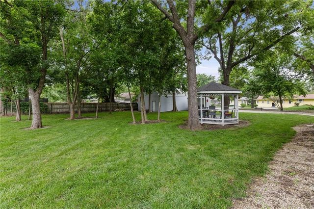 103 E 1st Street, Wellsville, KS 66092