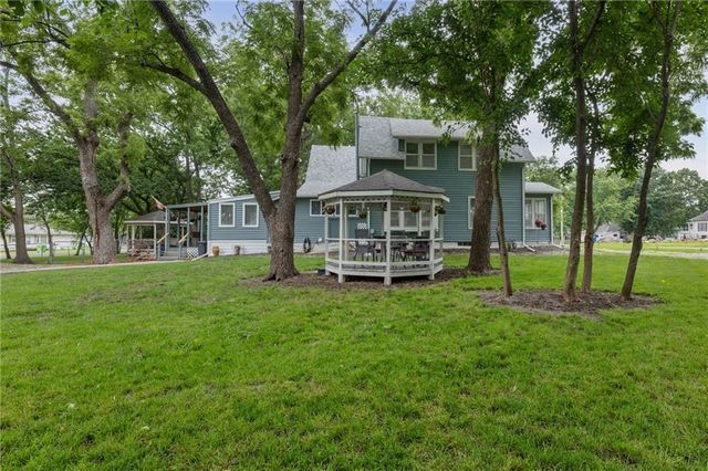 103 E 1st Street, Wellsville, KS 66092