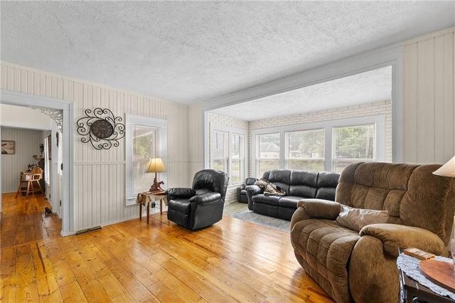 103 E 1st Street, Wellsville, KS 66092