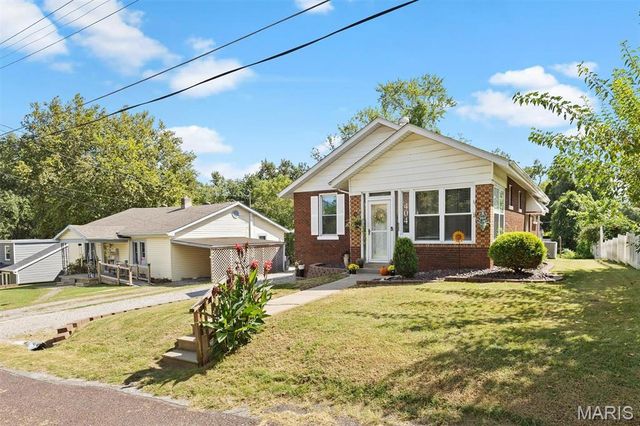 404 Polk Street, Belleville, IL 62220