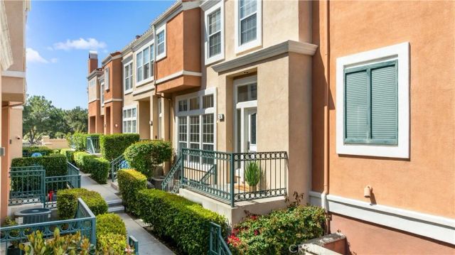 4 Imperial Aisle, Irvine, CA 92606