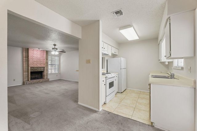 8400 Jamestown DR 406, Austin, TX 78758