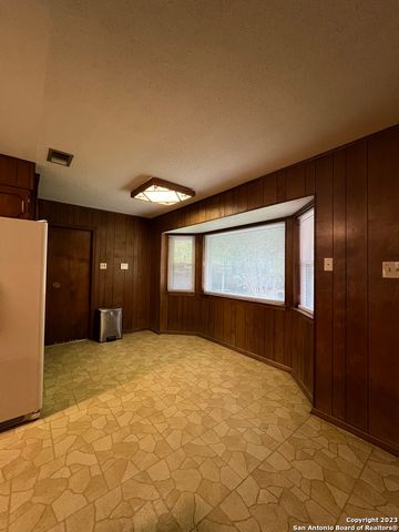 1735 DONALDSON AVE, San Antonio, TX 78228