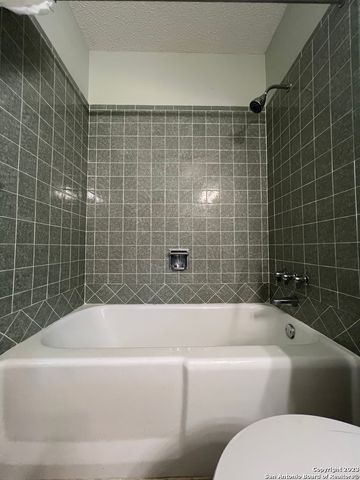 1735 DONALDSON AVE, San Antonio, TX 78228