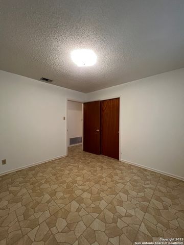 1735 DONALDSON AVE, San Antonio, TX 78228