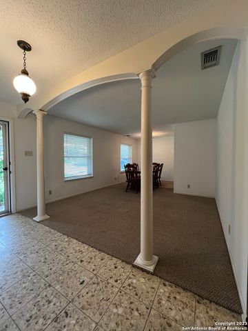 1735 DONALDSON AVE, San Antonio, TX 78228