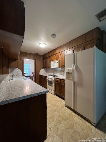 1735 DONALDSON AVE, San Antonio, TX 78228