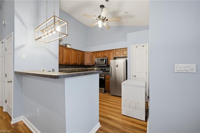 207 Westover Ave Apt 301, Norfolk, VA 23507