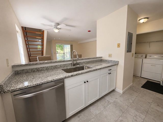93 Hildred Drive, Burlington, VT 05401