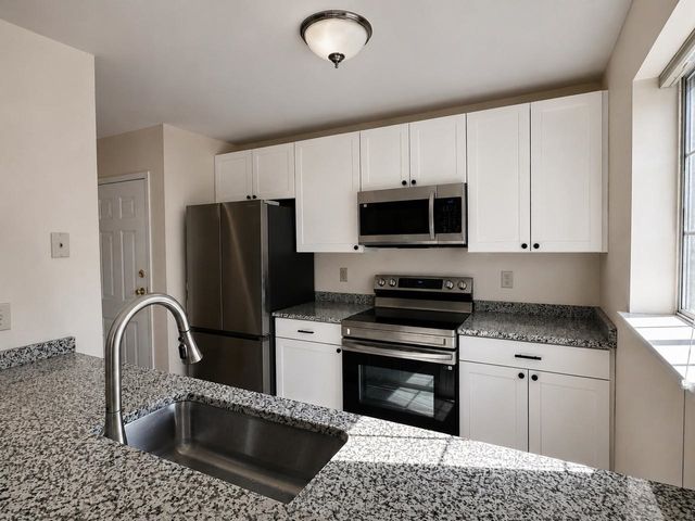 93 Hildred Drive, Burlington, VT 05401