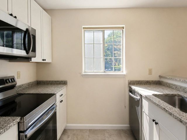 93 Hildred Drive, Burlington, VT 05401