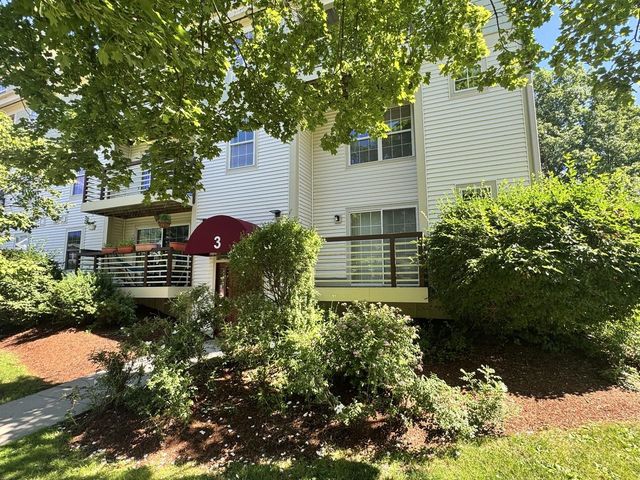 93 Hildred Drive, Burlington, VT 05401