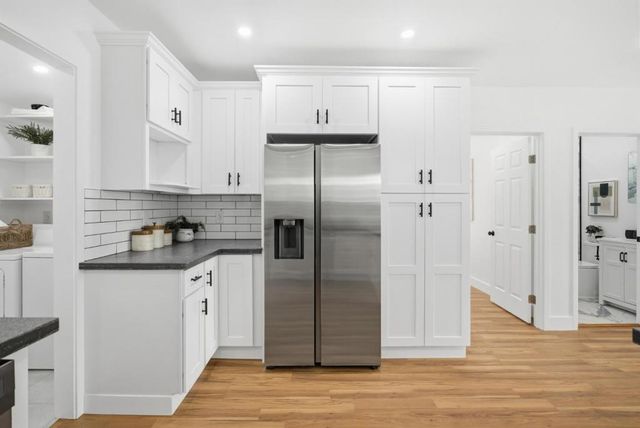 8724 Macarthur Boulevard, Oakland, CA 94605