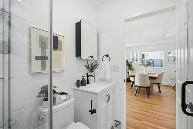 8724 Macarthur Boulevard, Oakland, CA 94605