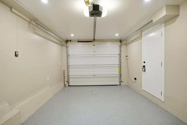 8724 Macarthur Boulevard, Oakland, CA 94605