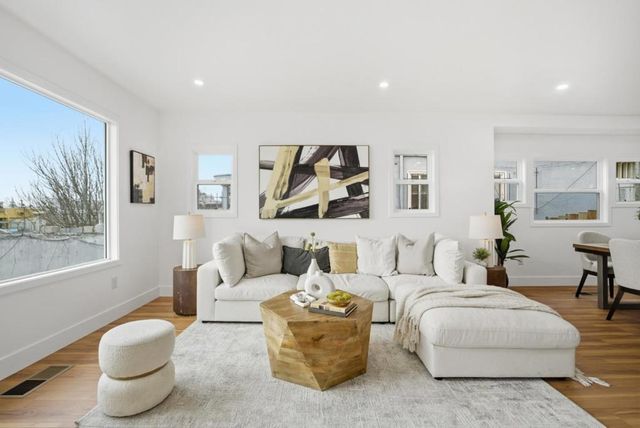 8724 Macarthur Boulevard, Oakland, CA 94605