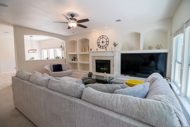 15923 Socorro Falls, Helotes, TX 78023