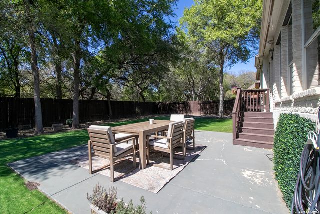 15923 Socorro Falls, Helotes, TX 78023