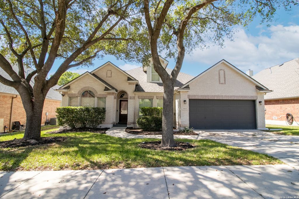 15923 Socorro Falls, Helotes, TX 78023