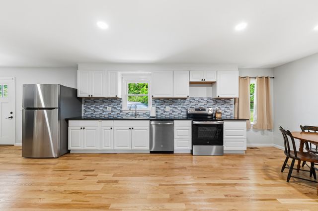 2220 Cherry Dr, Pulaski, TN 38478